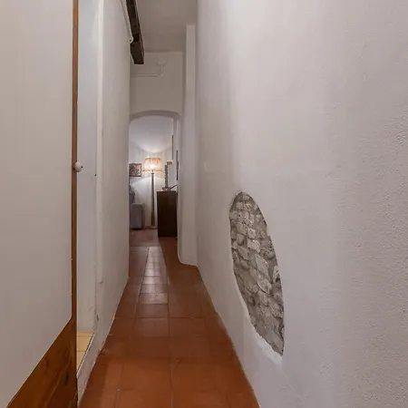 Daire Guesthost - With Private Courtyard! Bolonya