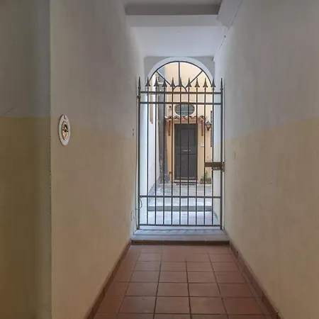 アパート With Private Courtyard! ボローニャ